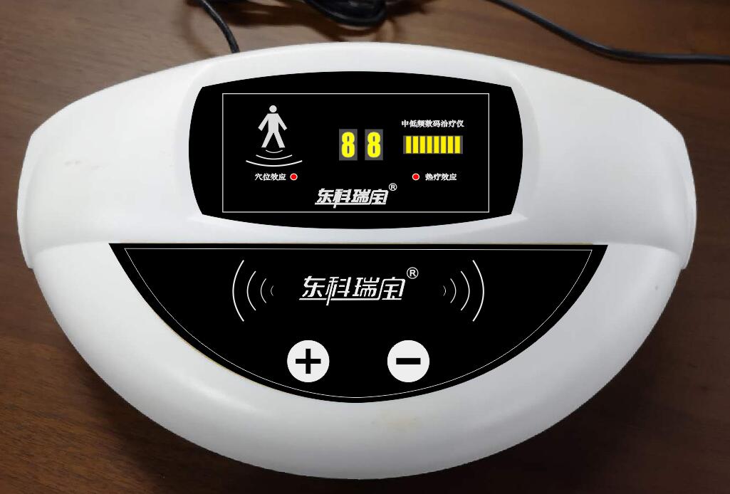 東科瑞寶牌前列腺治療儀（前列腺炎專用中低頻數(shù)碼治療儀），為國家二類醫(yī)療器械治療型產(chǎn)品，由治療儀主機和導(dǎo)電理療電極片等配件耗材組成。 采用多級性中低頻復(fù)合脈沖電流，根據(jù)前列腺疾病治療的特性，由專門設(shè)計的電腦程序控制中頻脈沖電流3000Hz-至低頻脈沖電流370Hz之間不斷變頻轉(zhuǎn)換，利用專用理療電極片等配件耗材輸出，并通過特定穴位經(jīng)絡(luò)釋放，起到輔助治療前列腺炎等疾病的作用。 該儀器使用220v交流電源，具有耐壓4000伏和上電無輸出自鎖的安防功能，可適用于家庭、中小醫(yī)療機構(gòu)、鄉(xiāng)鎮(zhèn)醫(yī)院、社區(qū)診所理療科室等。